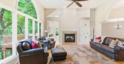 8414 Vista Circle, Parkville, MO 64152