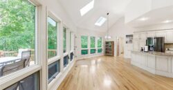 8414 Vista Circle, Parkville, MO 64152