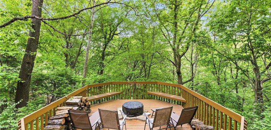 8414 Vista Circle, Parkville, MO 64152