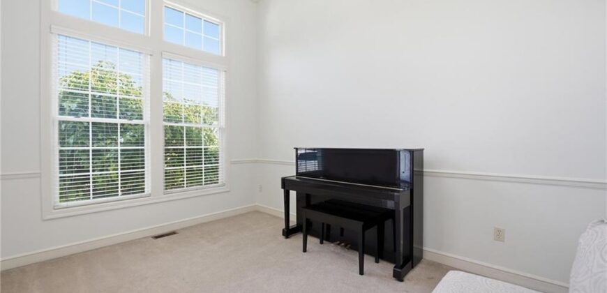 8515 N Chalmers Avenue, Kansas City, MO 64153