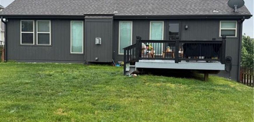8932 NE 116th Place, Kansas City, MO 64157