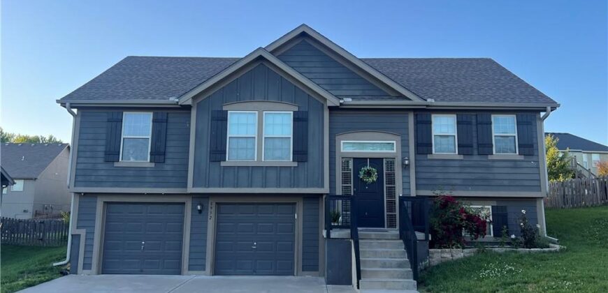 8932 NE 116th Place, Kansas City, MO 64157