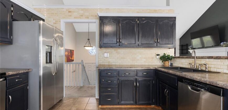 7210 NE 70th Street, Kansas City, MO 64119