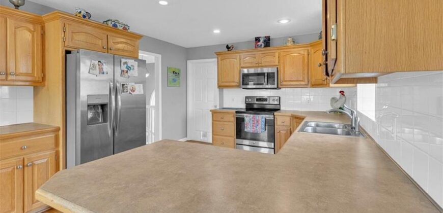 1102 E 18th Street, Kearney, MO 64060