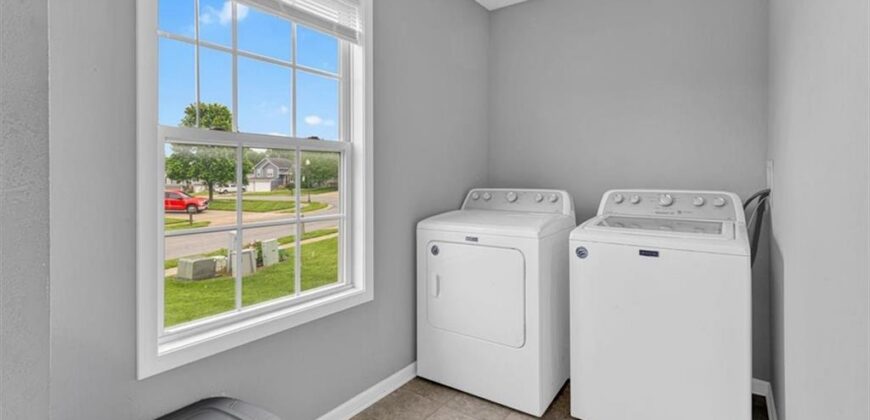 1102 E 18th Street, Kearney, MO 64060