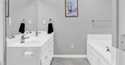 1102 E 18th Street, Kearney, MO 64060