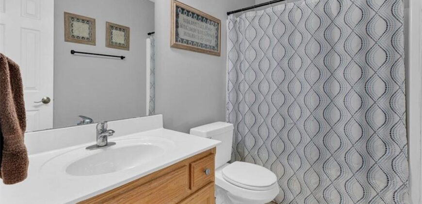 1102 E 18th Street, Kearney, MO 64060