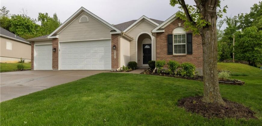 5005 NW Flintridge Drive, Riverside, MO 64150