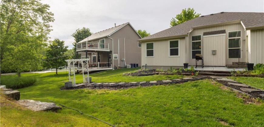 5005 NW Flintridge Drive, Riverside, MO 64150