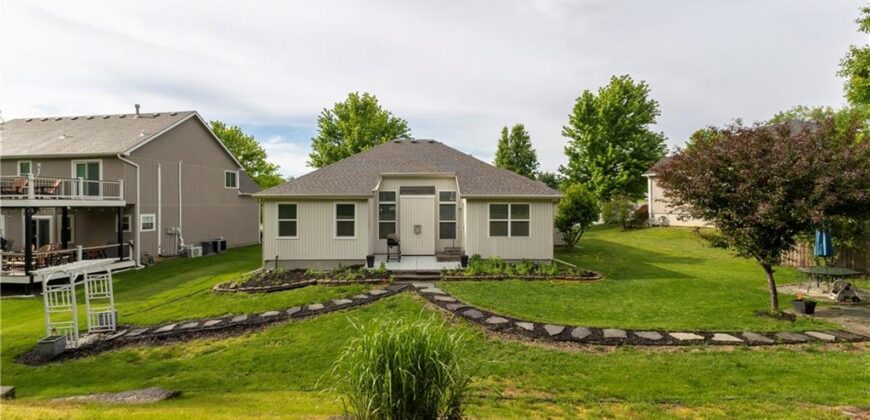 5005 NW Flintridge Drive, Riverside, MO 64150