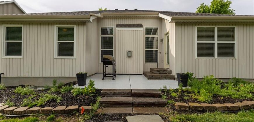 5005 NW Flintridge Drive, Riverside, MO 64150