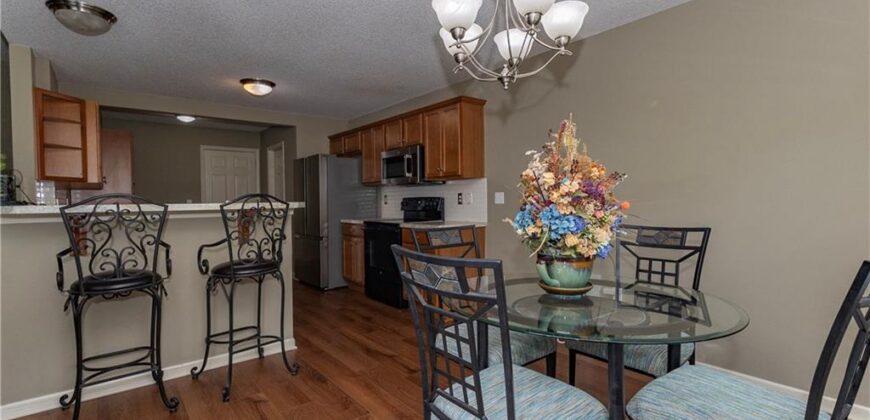 5005 NW Flintridge Drive, Riverside, MO 64150