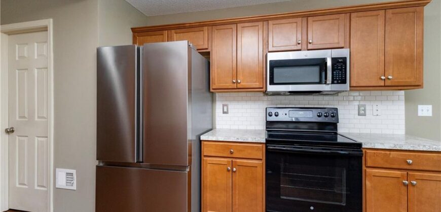 5005 NW Flintridge Drive, Riverside, MO 64150