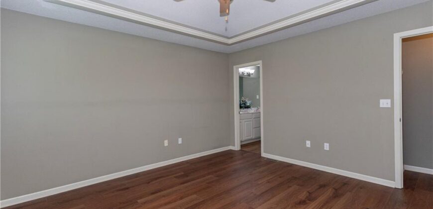 5005 NW Flintridge Drive, Riverside, MO 64150