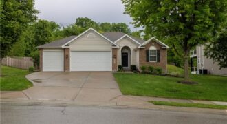 5005 NW Flintridge Drive, Riverside, MO 64150