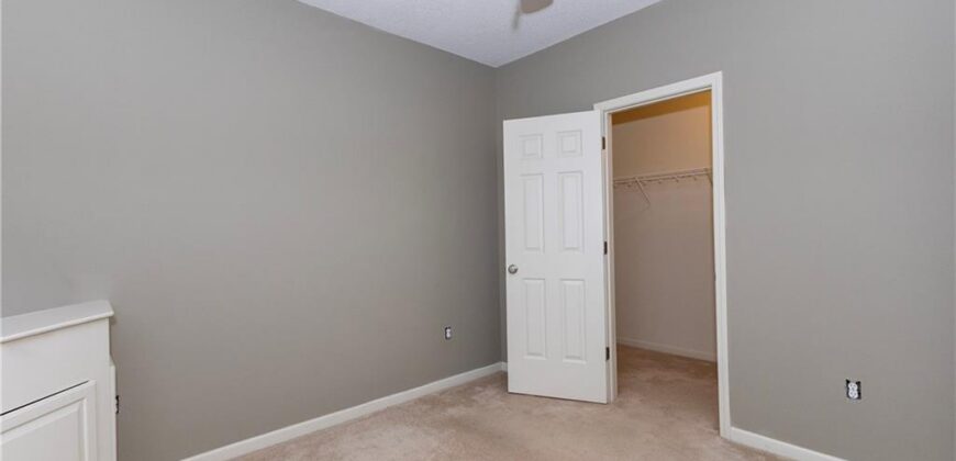 5005 NW Flintridge Drive, Riverside, MO 64150