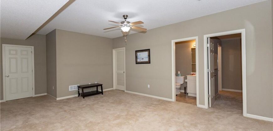 5005 NW Flintridge Drive, Riverside, MO 64150