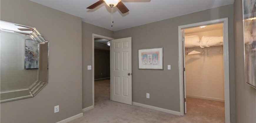 5005 NW Flintridge Drive, Riverside, MO 64150