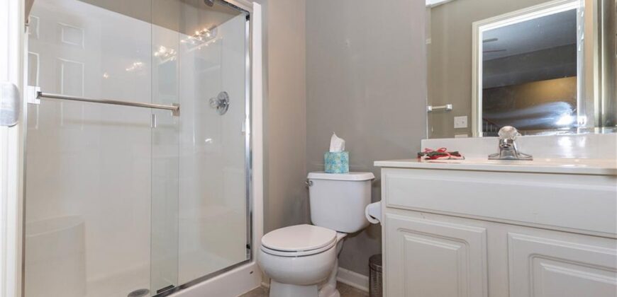 5005 NW Flintridge Drive, Riverside, MO 64150