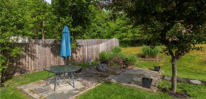 5005 NW Flintridge Drive, Riverside, MO 64150