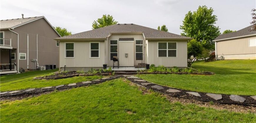 5005 NW Flintridge Drive, Riverside, MO 64150