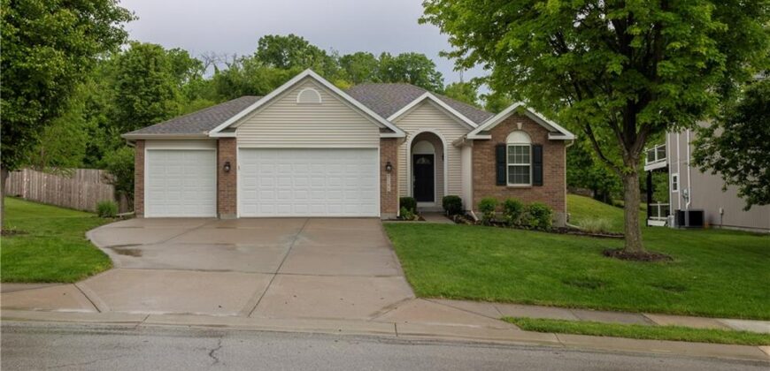 5005 NW Flintridge Drive, Riverside, MO 64150