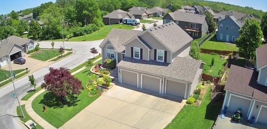 10727 N LANE Avenue, Kansas City, MO 64157
