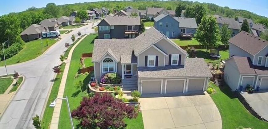 10727 N LANE Avenue, Kansas City, MO 64157