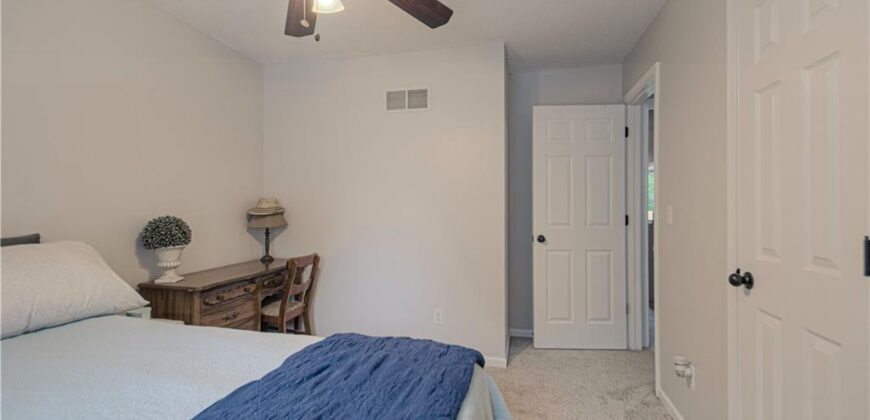 10820 N Kentucky Court, Kansas City, MO 64157
