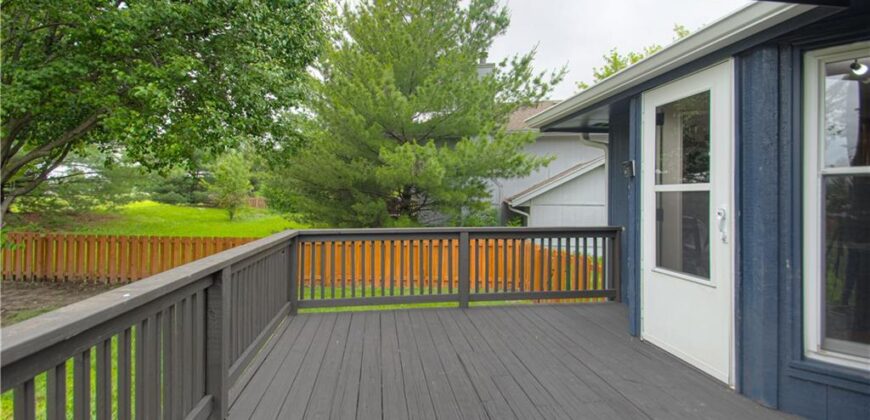 10820 N Kentucky Court, Kansas City, MO 64157