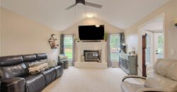 10820 N Kentucky Court, Kansas City, MO 64157