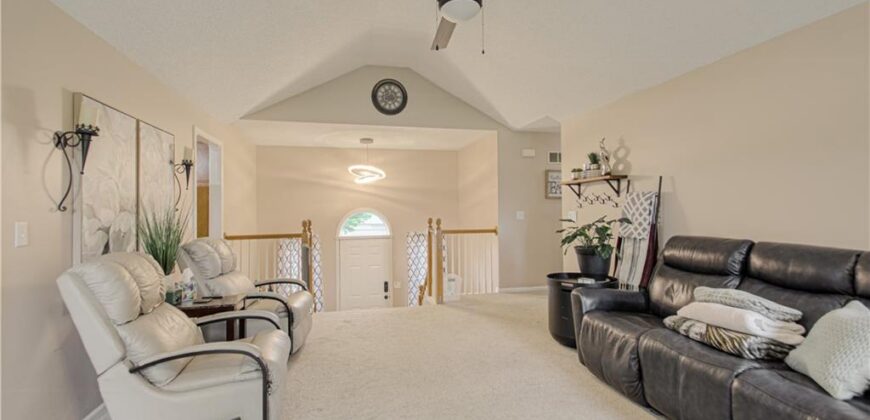 10820 N Kentucky Court, Kansas City, MO 64157