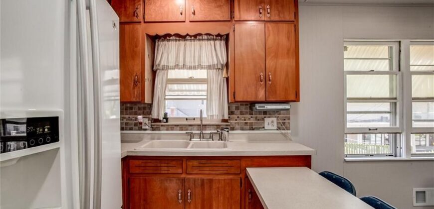 107 NE 72 nd Terrace, Gladstone, MO 64118