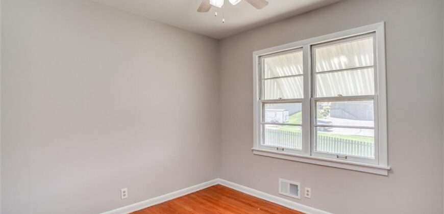 107 NE 72 nd Terrace, Gladstone, MO 64118