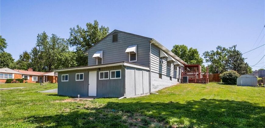 107 NE 72 nd Terrace, Gladstone, MO 64118