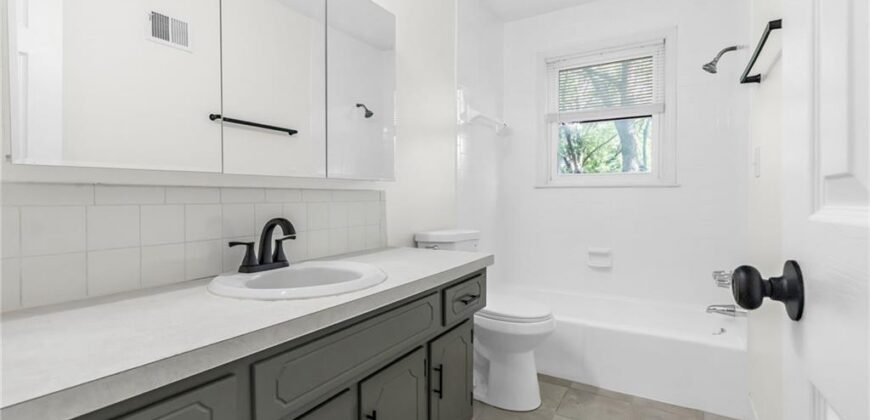 1405 NE 99th Street, Kansas City, MO 64155
