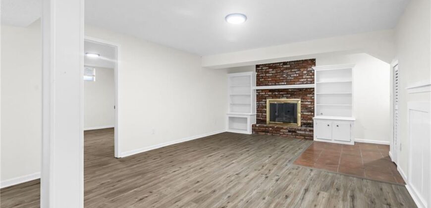 1405 NE 99th Street, Kansas City, MO 64155