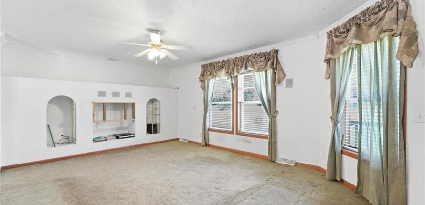 33555 Brown Road, Rushville, MO 64484