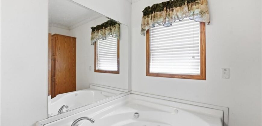 33555 Brown Road, Rushville, MO 64484
