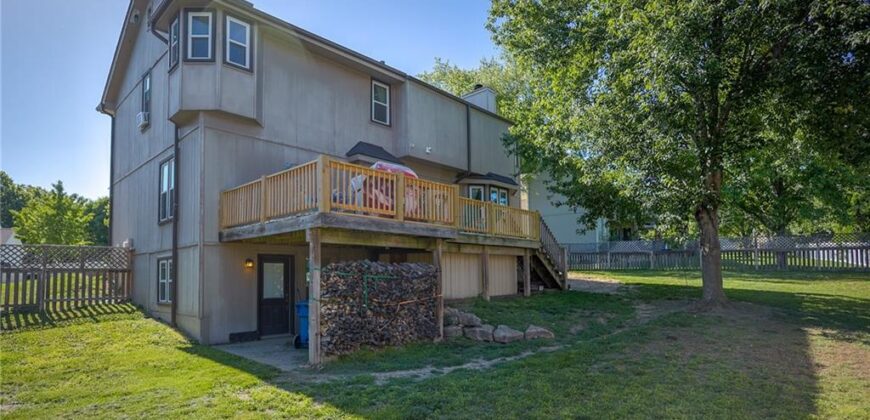 1437 Coventry Lane, Liberty, MO 64068