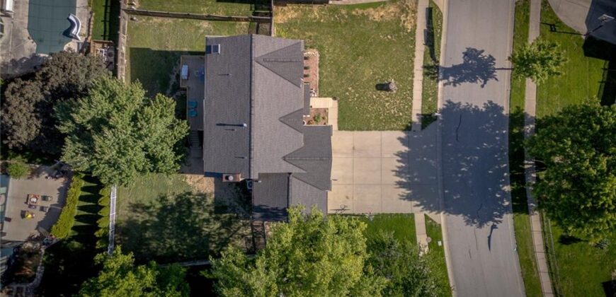 1437 Coventry Lane, Liberty, MO 64068