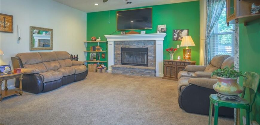 1437 Coventry Lane, Liberty, MO 64068