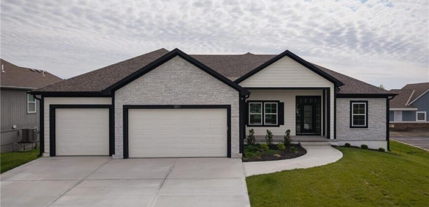 2211 Prairie Creek Drive, Kearney, MO 64060