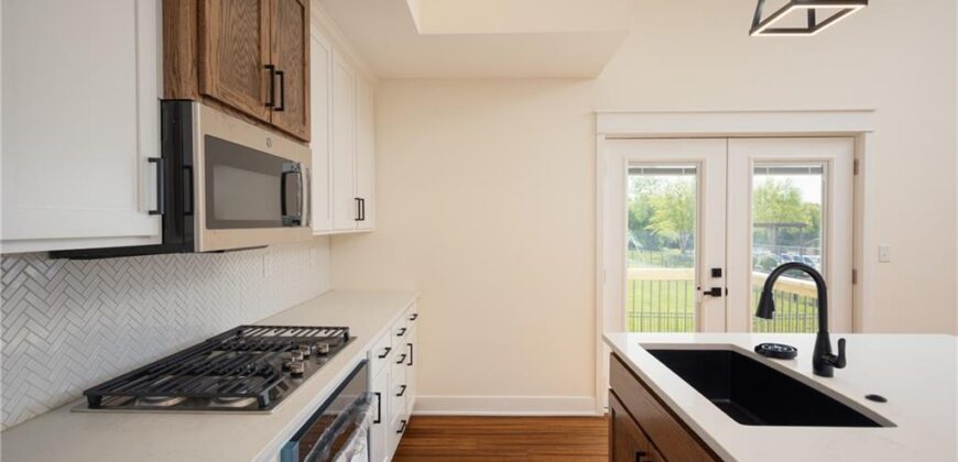 2211 Prairie Creek Drive, Kearney, MO 64060