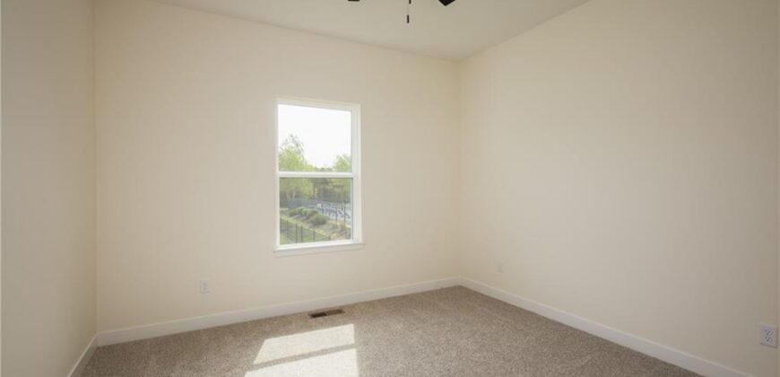 2211 Prairie Creek Drive, Kearney, MO 64060