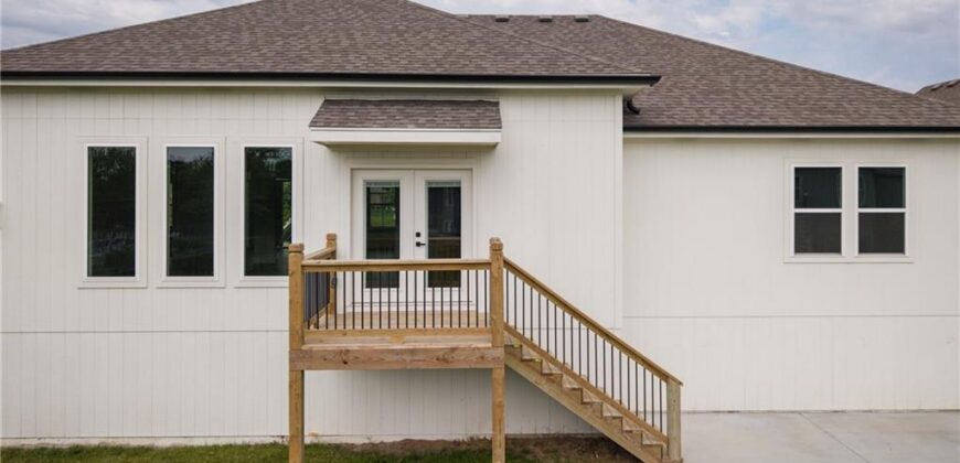2211 Prairie Creek Drive, Kearney, MO 64060