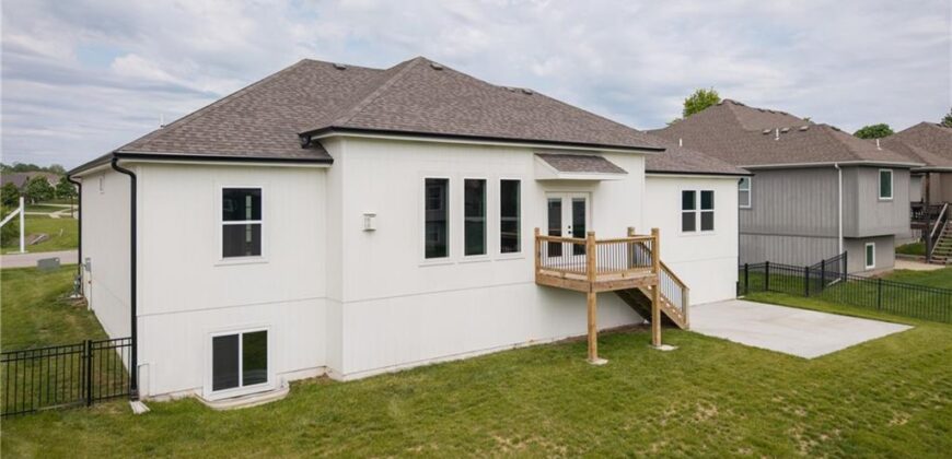 2211 Prairie Creek Drive, Kearney, MO 64060