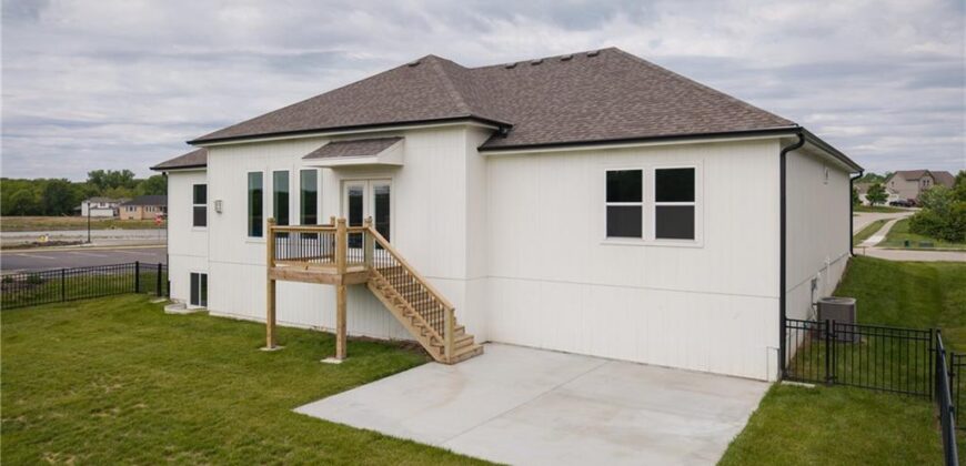 2211 Prairie Creek Drive, Kearney, MO 64060