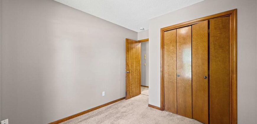1904 Quail Ridge Drive, Liberty, MO 64068