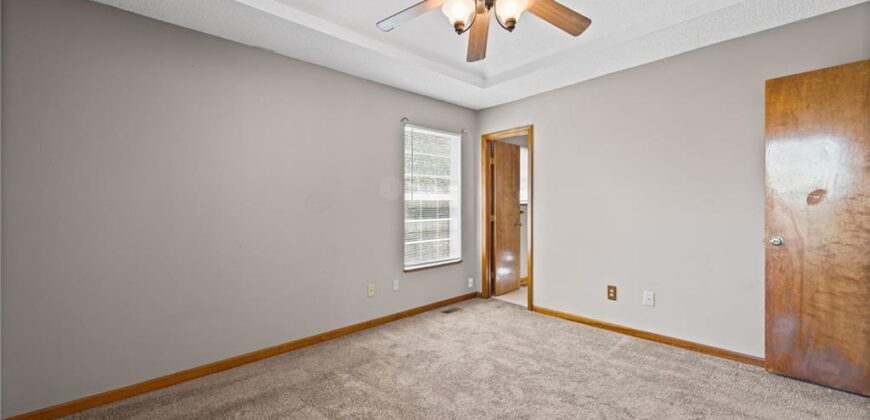 1904 Quail Ridge Drive, Liberty, MO 64068